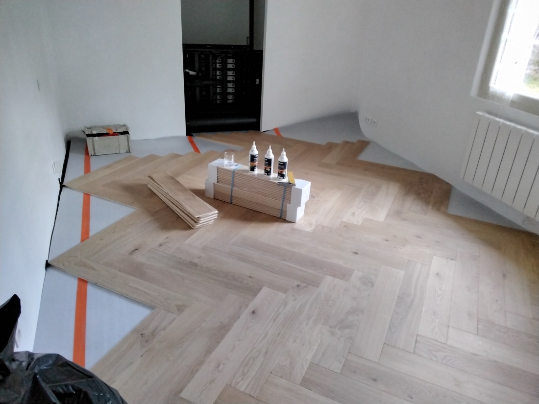 Parquet contrecollé bâton rompu